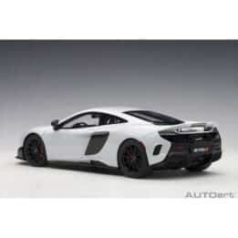 autoart - 1:18 mclaren 675lt (silica white)