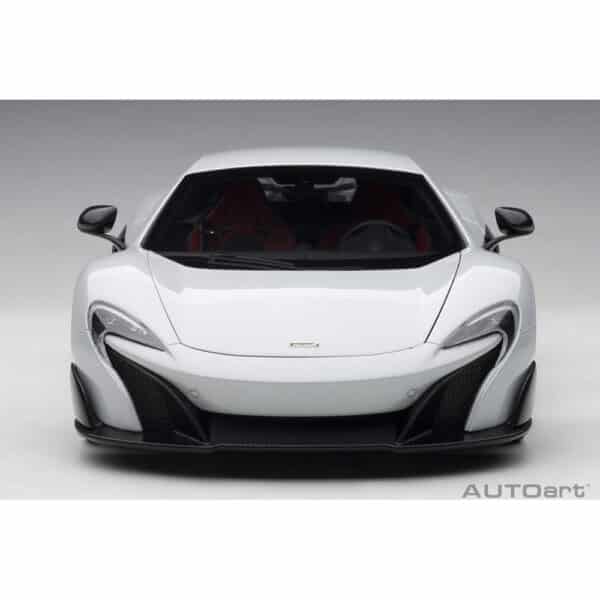 autoart - 1:18 mclaren 675lt (silica white)