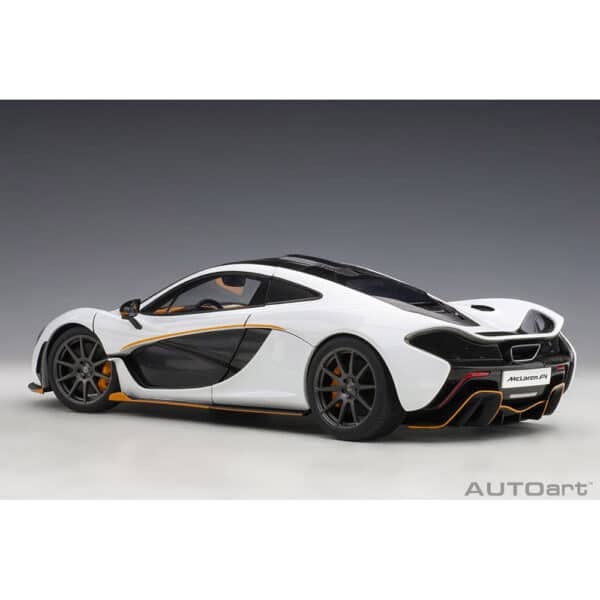 autoart - 1:18 mclaren p1 (alaskan diamond white with orange accents)