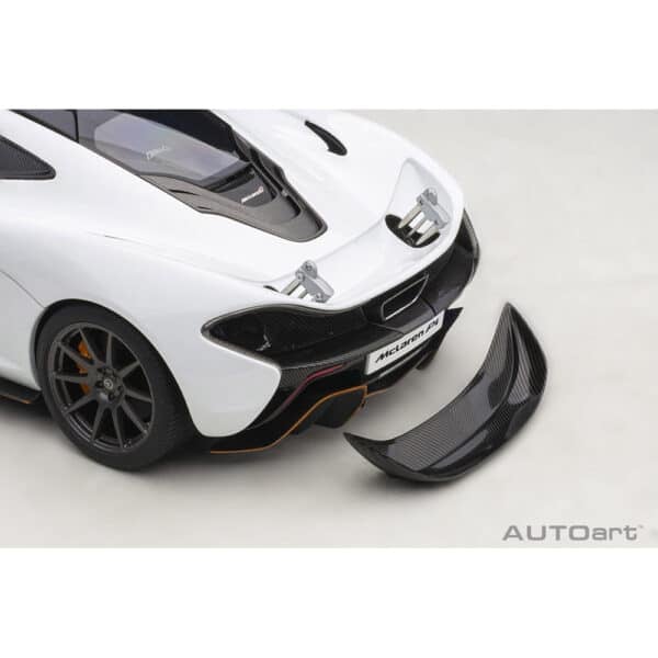 autoart - 1:18 mclaren p1 (alaskan diamond white with orange accents)