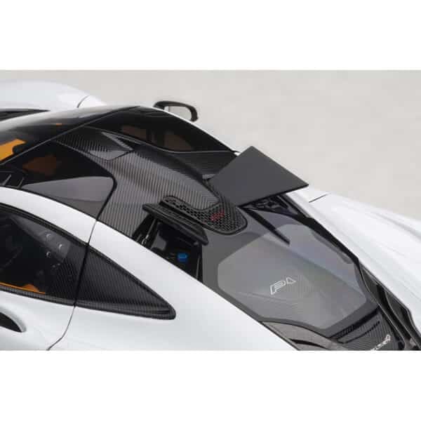 autoart - 1:18 mclaren p1 (alaskan diamond white with orange accents)
