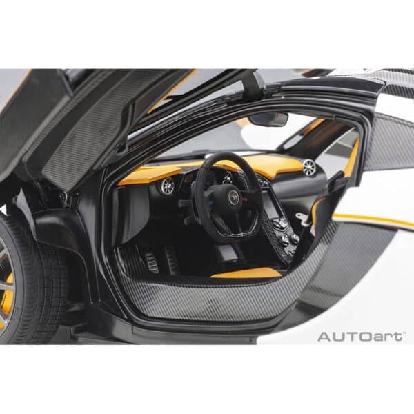 autoart - 1:18 mclaren p1 (alaskan diamond white with orange accents)