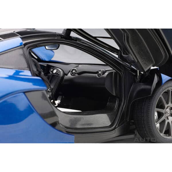 autoart - 1:18 mclaren p1 (azure blue)