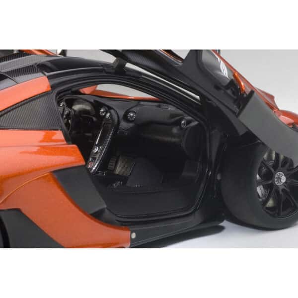 autoart - 1:18 mclaren p1 gtr (volcano orange)