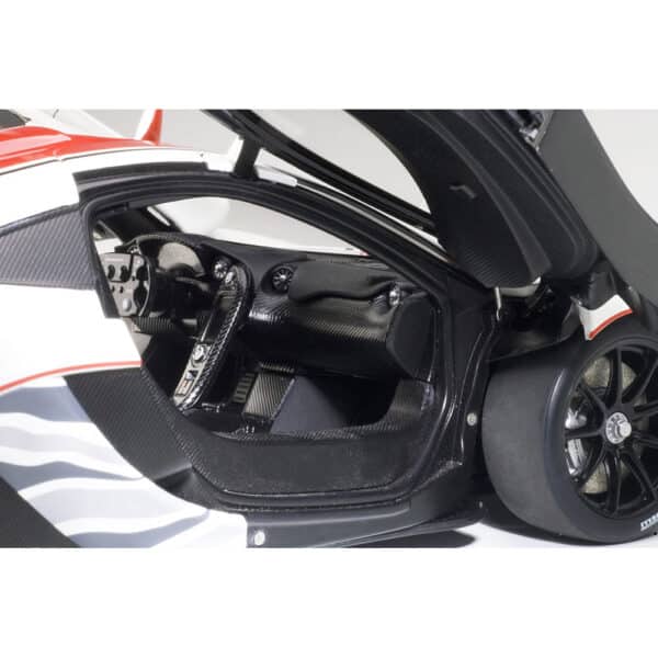 autoart - 1:18 mclaren p1 gtr (white)