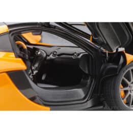 autoart - 1:18 mclaren p1 (papaya spark)