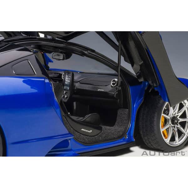 autoart - 1:18 mclaren senna (trophy kyanos)