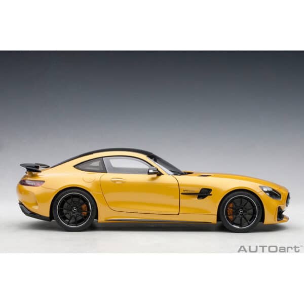 autoart - 1:18 mercedes-amg gt r (amg solarbeam)
