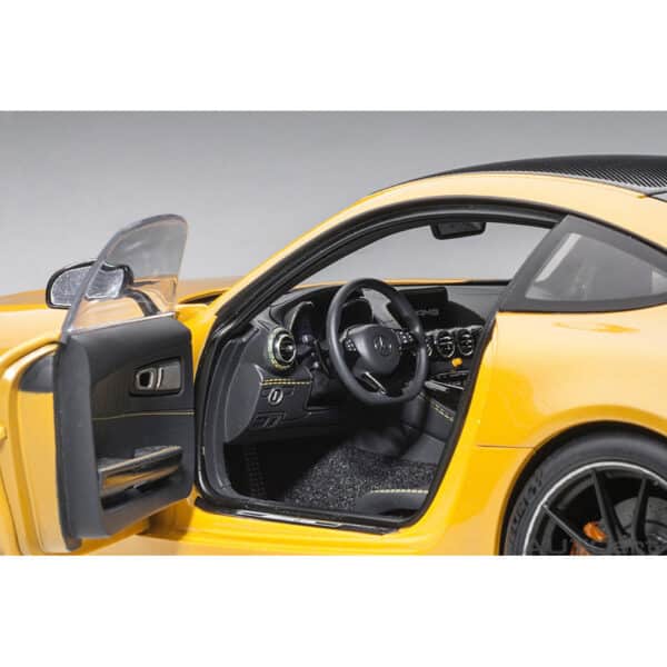 autoart - 1:18 mercedes-amg gt r (amg solarbeam)