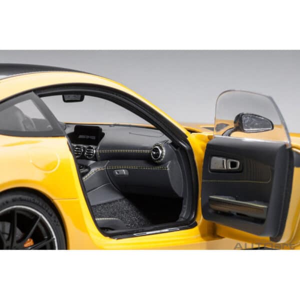 autoart - 1:18 mercedes-amg gt r (amg solarbeam)