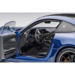 autoart - 1:18 mercedes-amg gt r (brilliant blue metallic)
