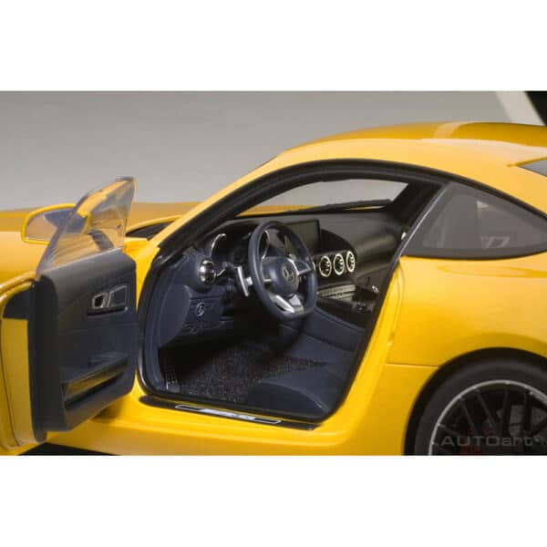 autoart - 1:18 mercedes-amg gt s (amg solarbeam)