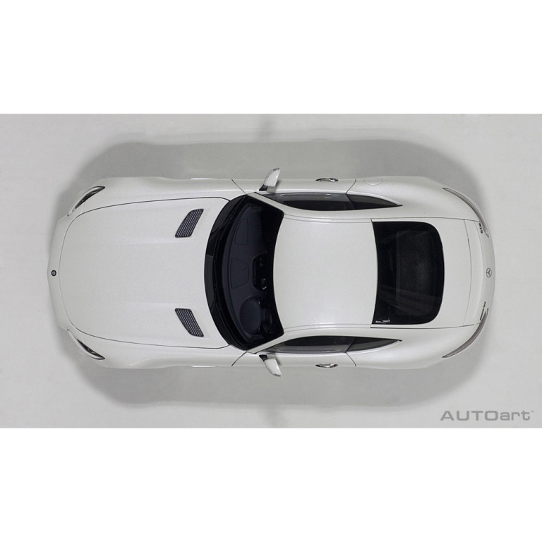 autoart - 1:18 mercedes-amg gt-s (designo diamond white)