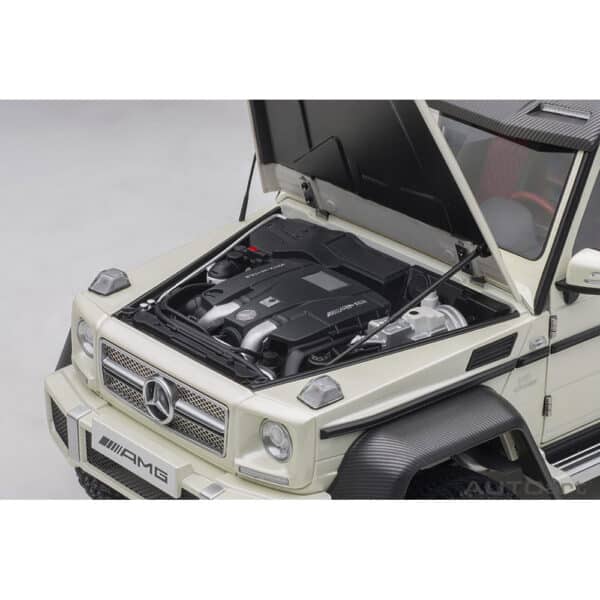 autoart - 1:18 mercedes-benz g63 amg 6x6 (designo diamond white)