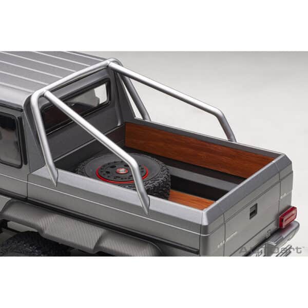 autoart - 1:18 mercedes-benz g63 amg 6?6 (designo platinum magno)