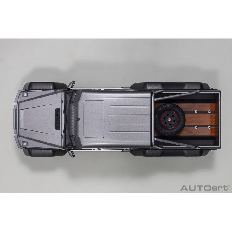 autoart - 1:18 mercedes-benz g63 amg 6?6 (designo platinum magno)