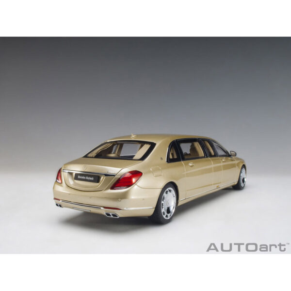 autoart - 1:18 mercedes-maybach s-klasse s600 pullman (gold)