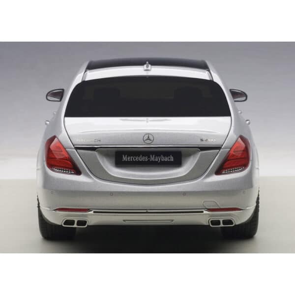 autoart - 1:18 mercedes-maybach s-klasse s600 (swb) (silver)