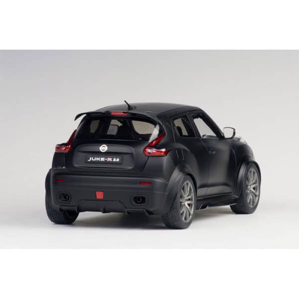 autoart - 1:18 nissan juke-r 2.0 (matt black)