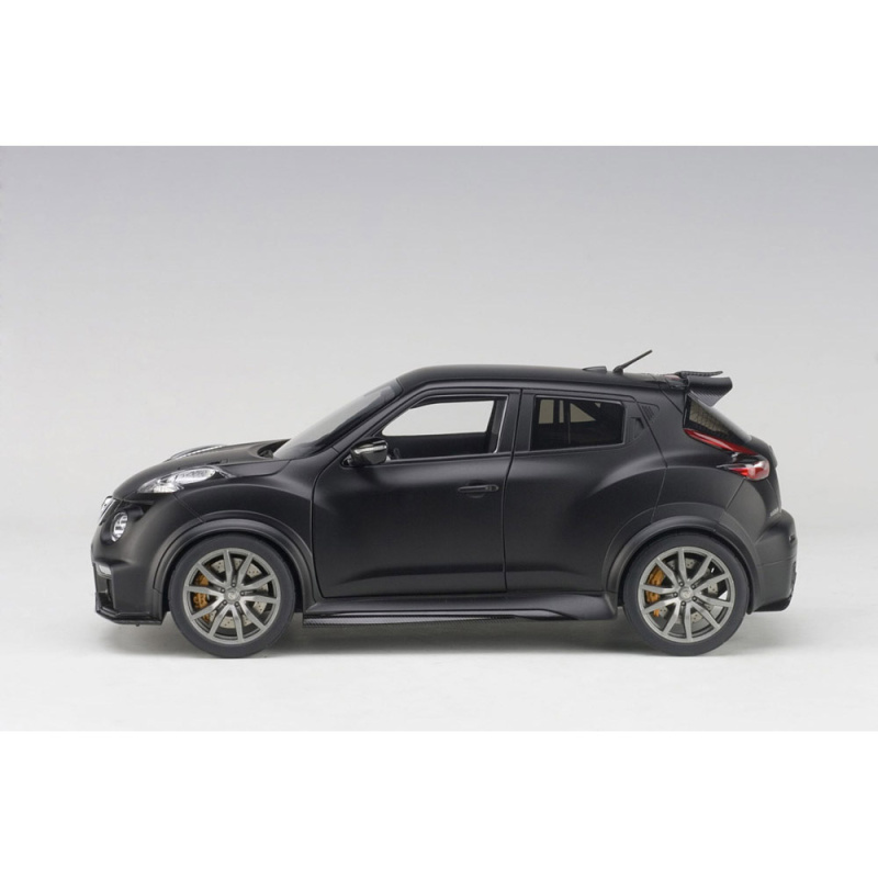 Autoart Juke R AUTOart - 1:18 Nissan Juke-R 2.0 (Matt Black)