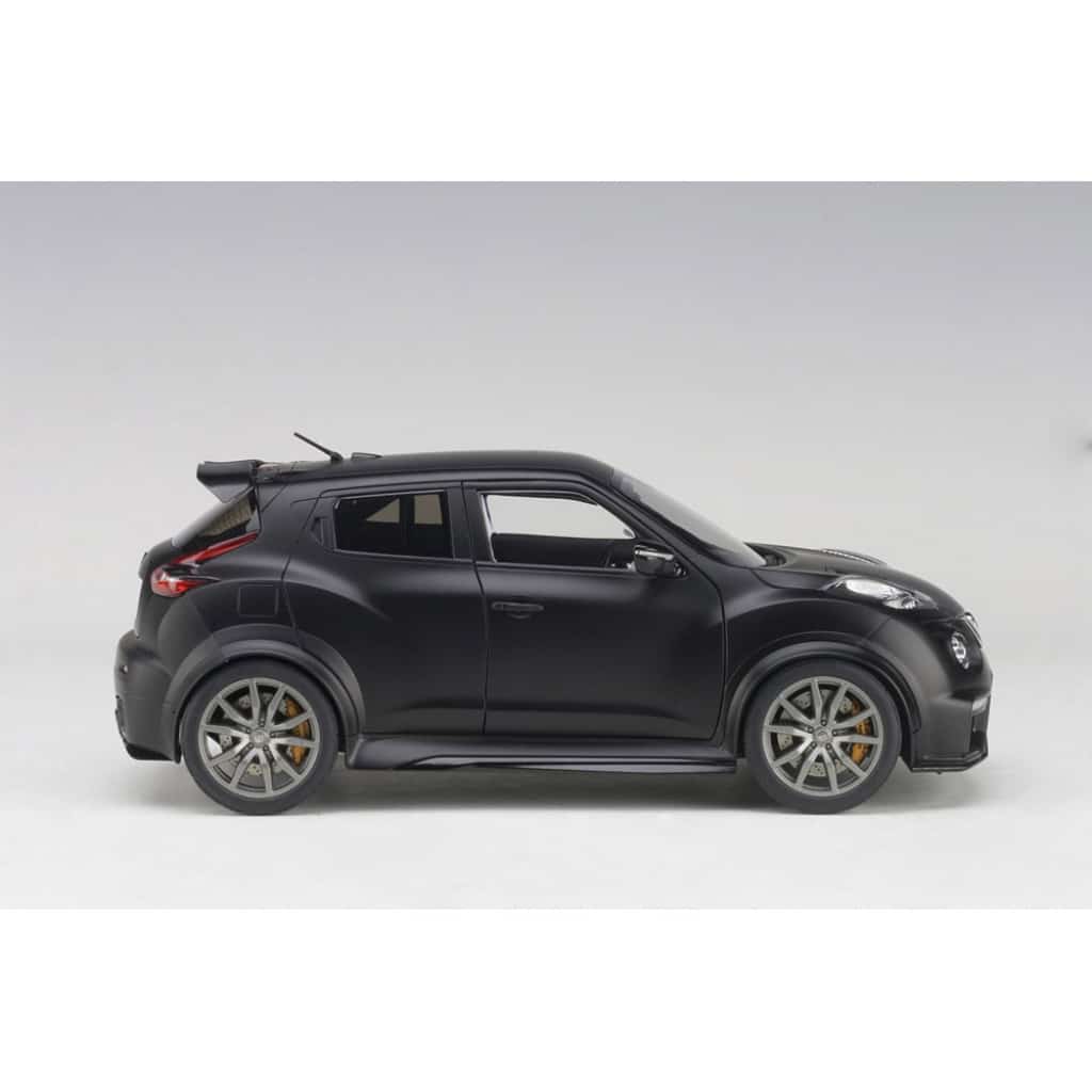 Autoart Juke R AUTOart - 1:18 Nissan Juke-R 2.0 (Matt Black)