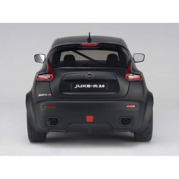 autoart - 1:18 nissan juke-r 2.0 (matt black)