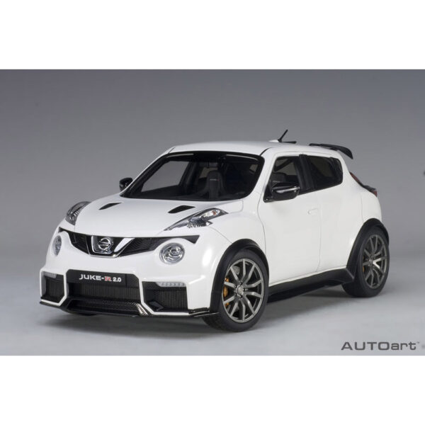 autoart - 1:18 nissan juke-r 2.0 (white)