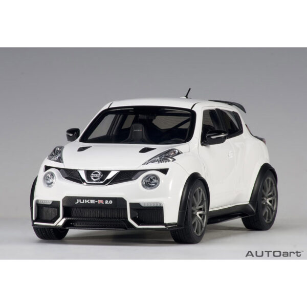 autoart - 1:18 nissan juke-r 2.0 (white)