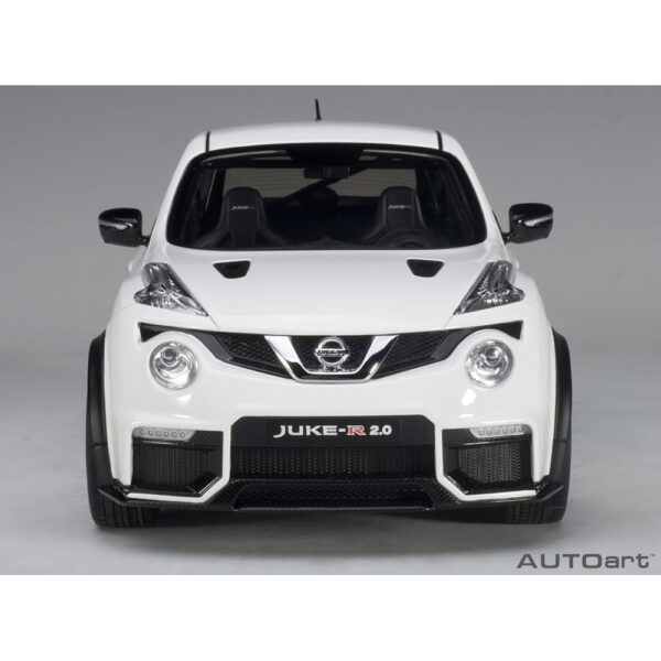 autoart - 1:18 nissan juke-r 2.0 (white)