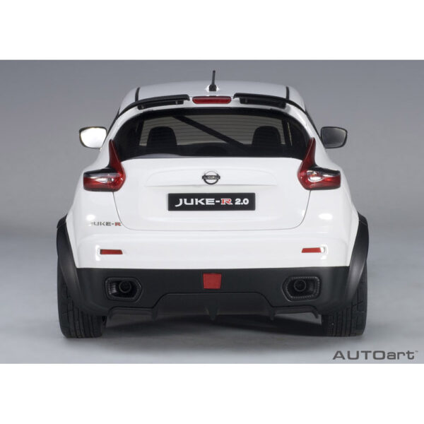 autoart - 1:18 nissan juke-r 2.0 (white)