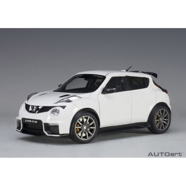 autoart - 1:18 nissan juke-r 2.0 (white)