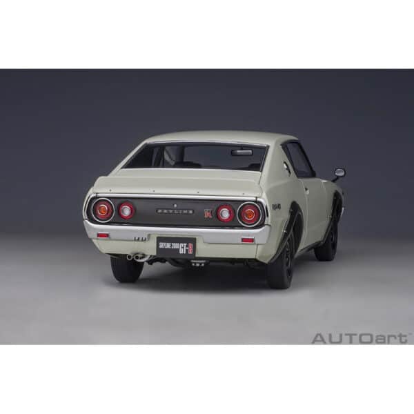 autoart - 1:18 nissan skyline 2000 gt-r (kpgc110) standard version (white)