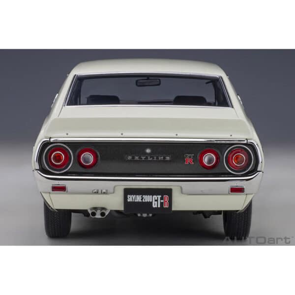 autoart - 1:18 nissan skyline 2000 gt-r (kpgc110) standard version (white)