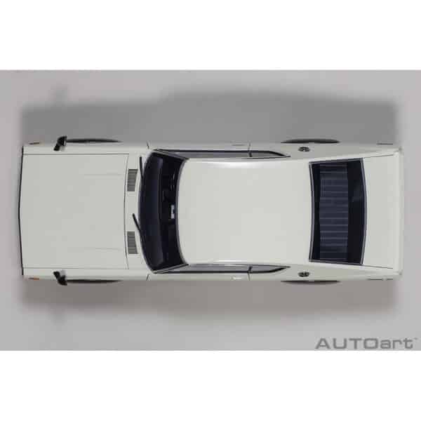 autoart - 1:18 nissan skyline 2000 gt-r (kpgc110) standard version (white)