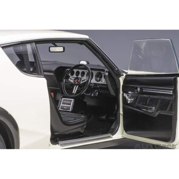 autoart - 1:18 nissan skyline 2000 gt-r (kpgc110) standard version (white)