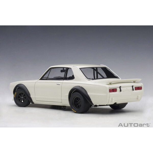 autoart - 1:18 nissan skyline gt-r (kpgc-10) racing 1972 plain body version (white)