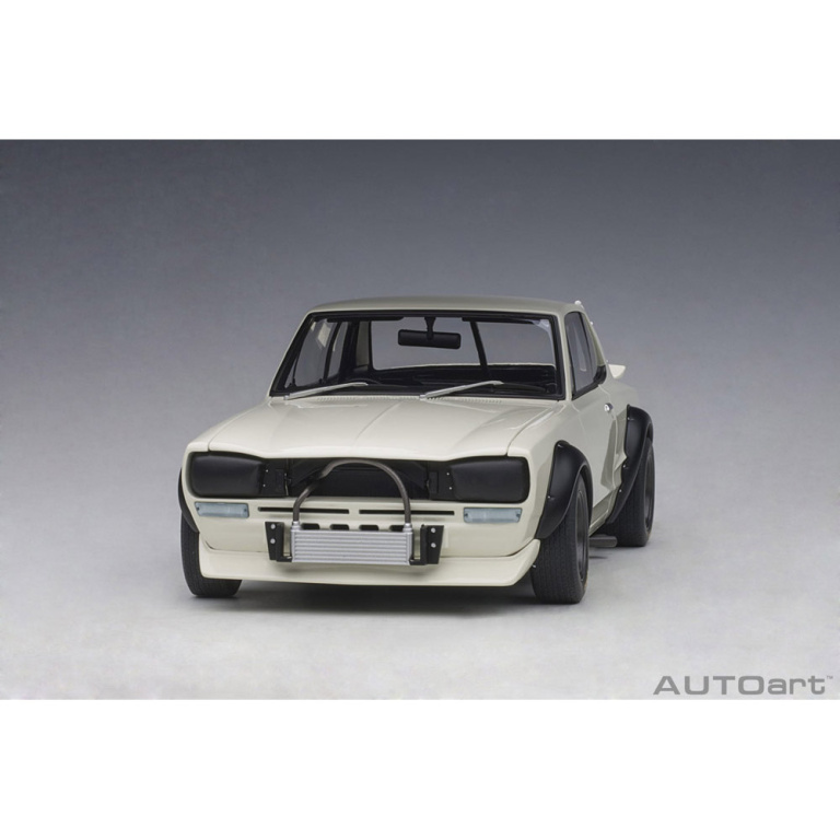autoart - 1:18 nissan skyline gt-r (kpgc-10) racing 1972 plain body version (white)