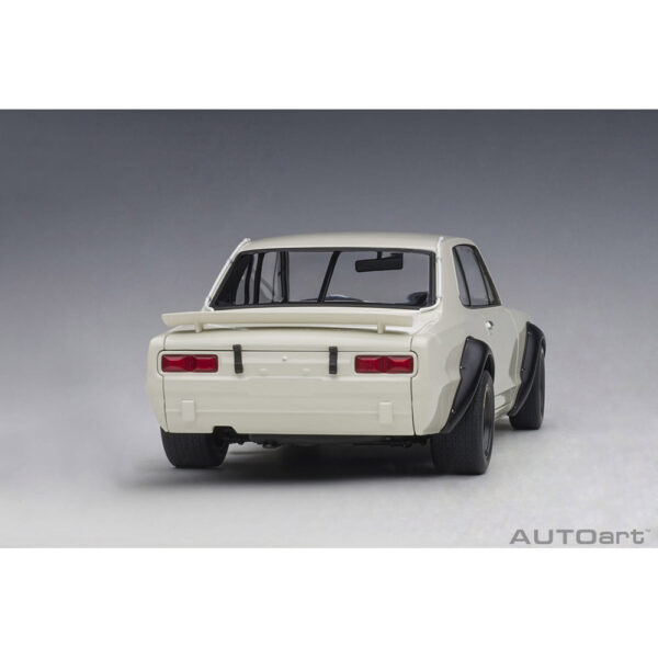 autoart - 1:18 nissan skyline gt-r (kpgc-10) racing 1972 plain body version (white)