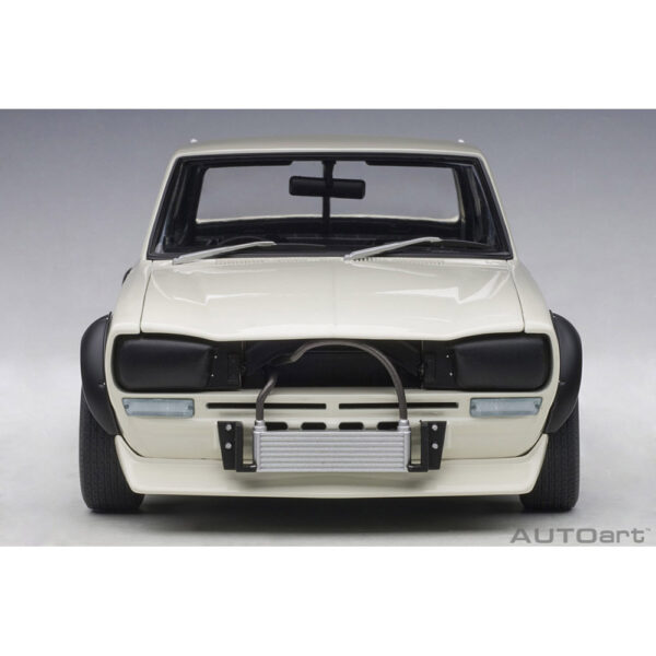 autoart - 1:18 nissan skyline gt-r (kpgc-10) racing 1972 plain body version (white)