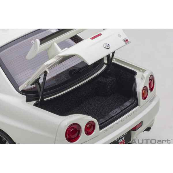 autoart - 1:18 nissan skyline gt-r (r34) v-spec ii (white pearl)