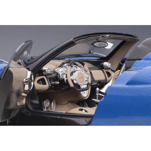 autoart - 1:18 pagani huayra roadster (blue carbon)