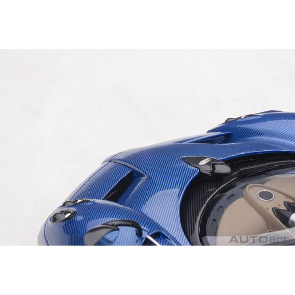 autoart - 1:18 pagani huayra roadster (blue carbon)