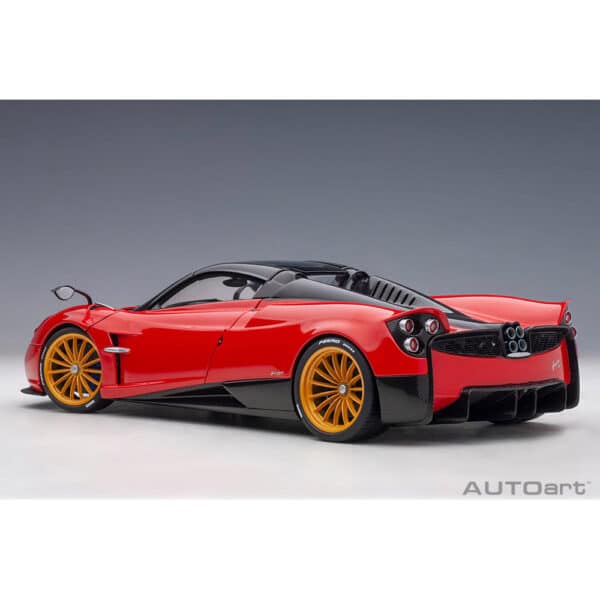 autoart - 1:18 pagani huayra roadster (rosso monza)