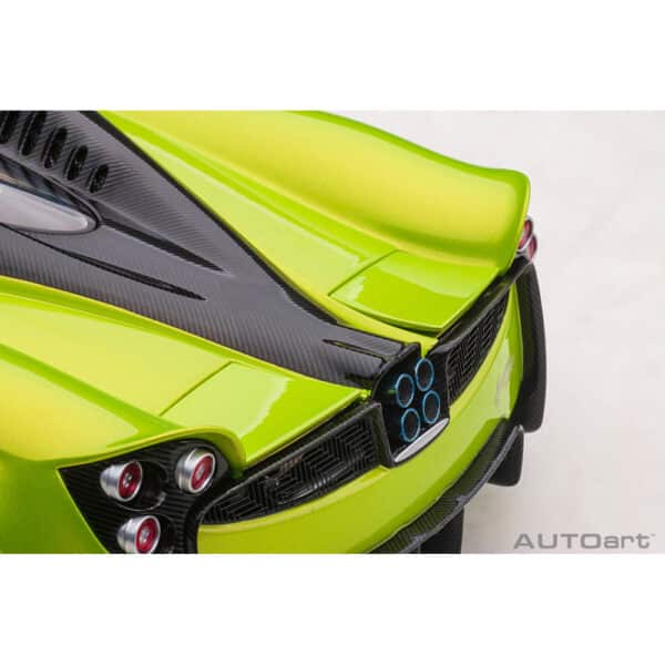 autoart - 1:18 pagani huayra roadster (verde firenze)