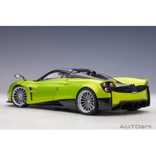 autoart - 1:18 pagani huayra roadster (verde firenze)
