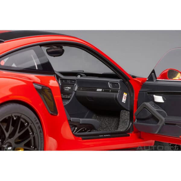 autoart - 1:18 porsche 911 (991.2) gt2 rs weissach package (guards red)