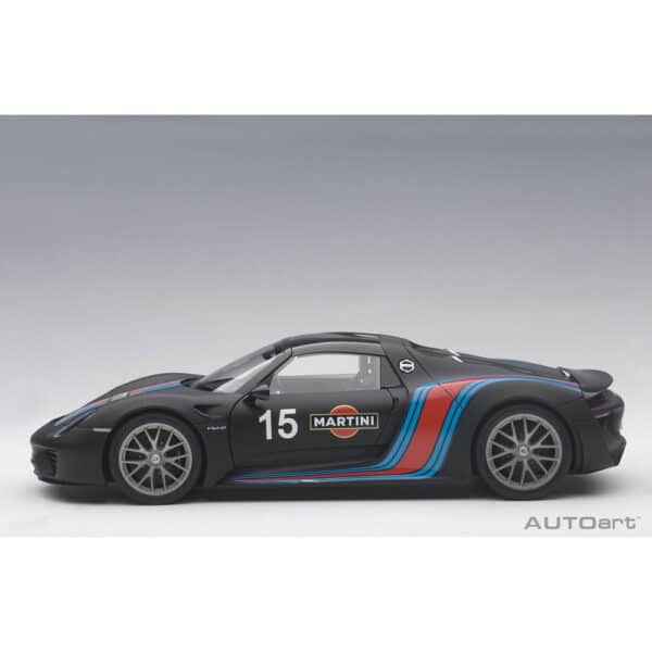 autoart - 1:18 porsche 918 spyder weissach package (matt black with martini livery)