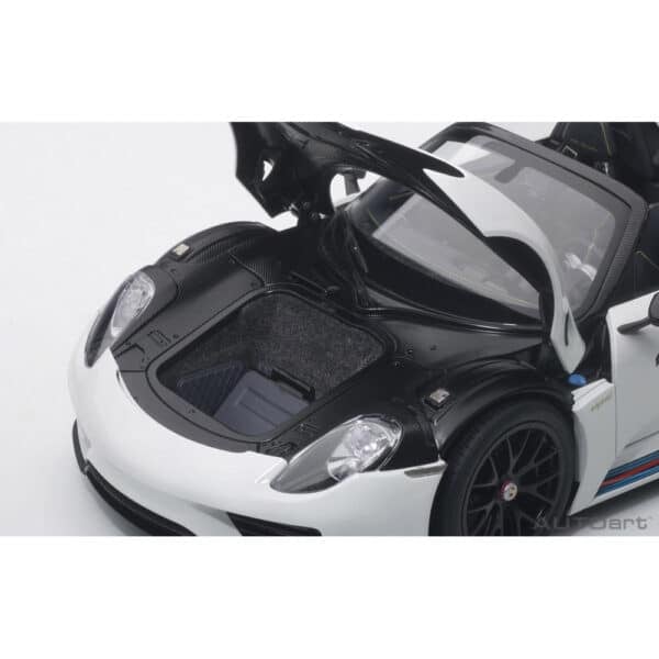 autoart - 1:18 porsche 918 spyder weissach package (white with martini livery)