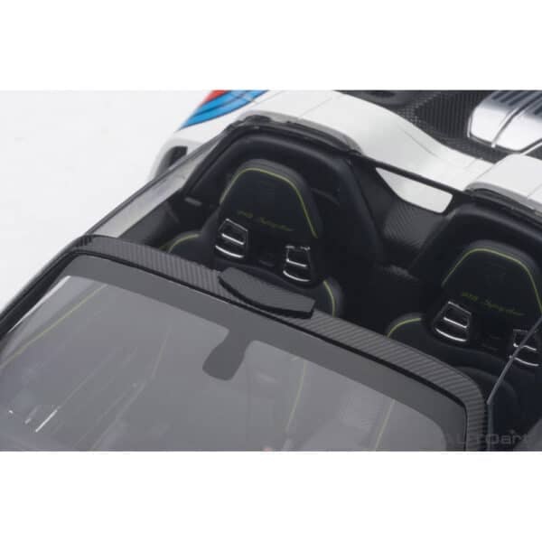 autoart - 1:18 porsche 918 spyder weissach package (white with martini livery)