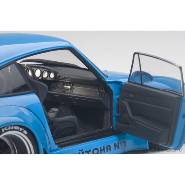 autoart - 1:18 rwb 993 (blue)